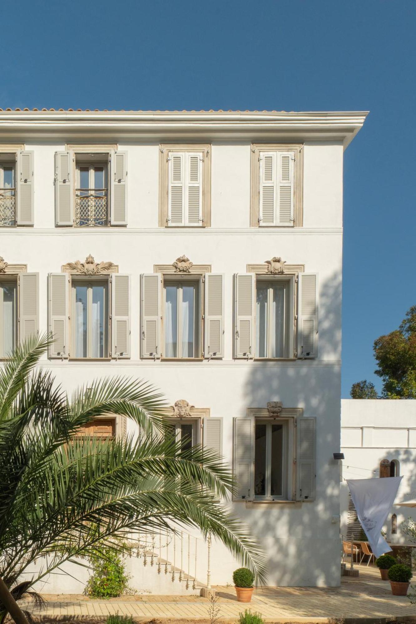 Hotel La Batisse En Blanc Golfe Juan Esterno foto
